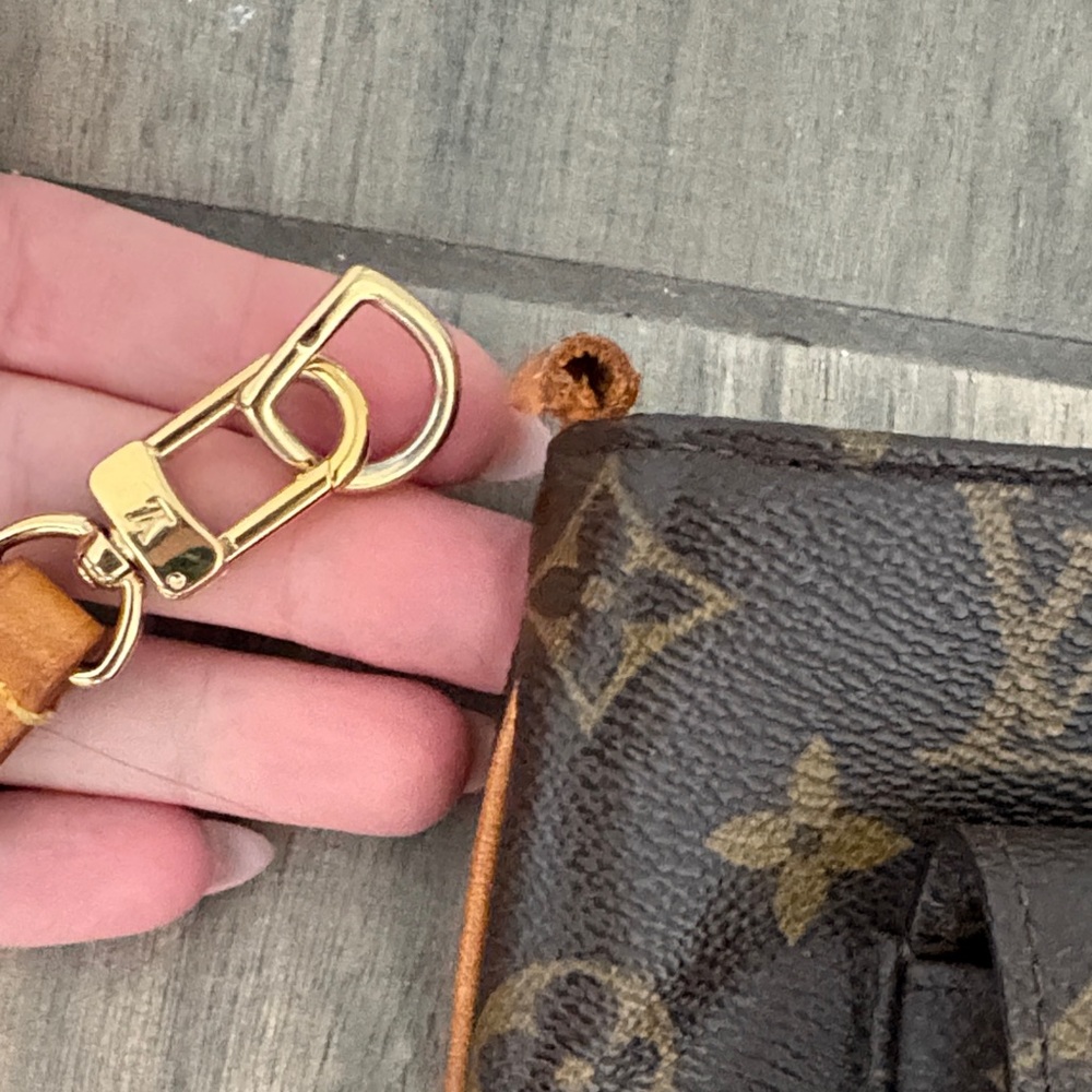Louis Vuitton Partiton Wristlet - needs repair - Picture 2 of 11